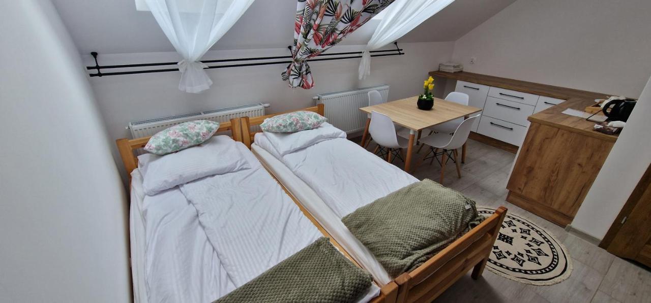 Zielona Ostoja Ulica Szpitalna 3C Apartment Kamieniec Zabkowicki Bagian luar foto
